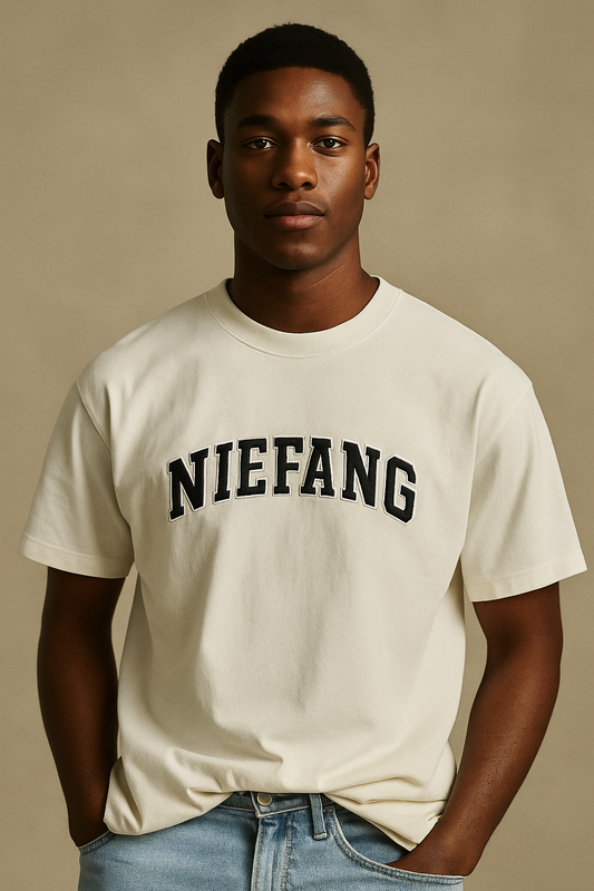 Camiseta Niefang en negro- Unisex