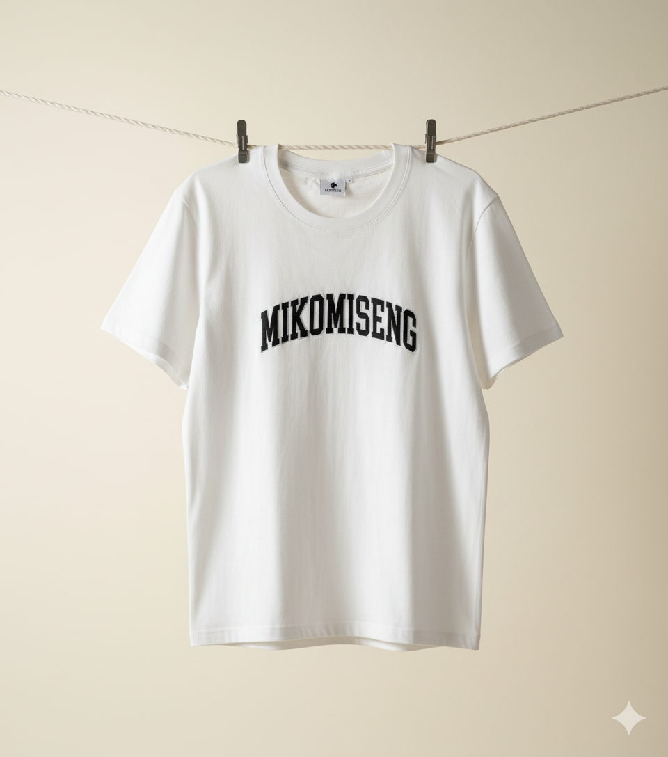 Camiseta Mikomiseng bordada en negro - Unisex
