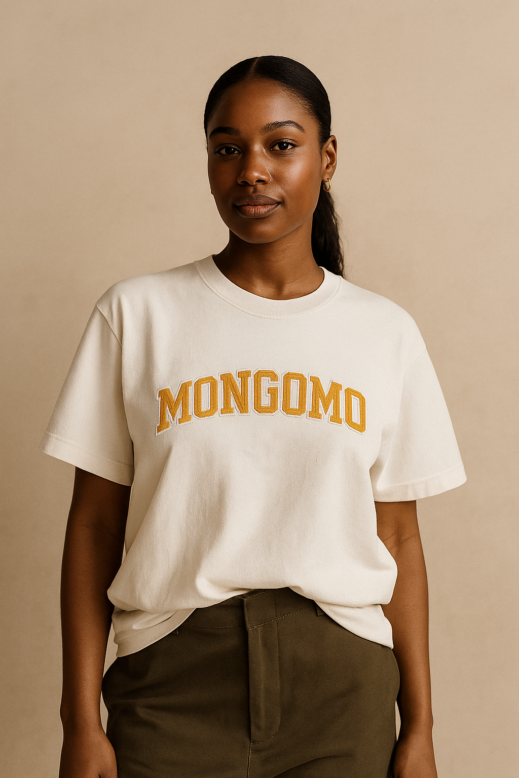Camiseta Mongomo bordada en mostaza cálido - Unisex